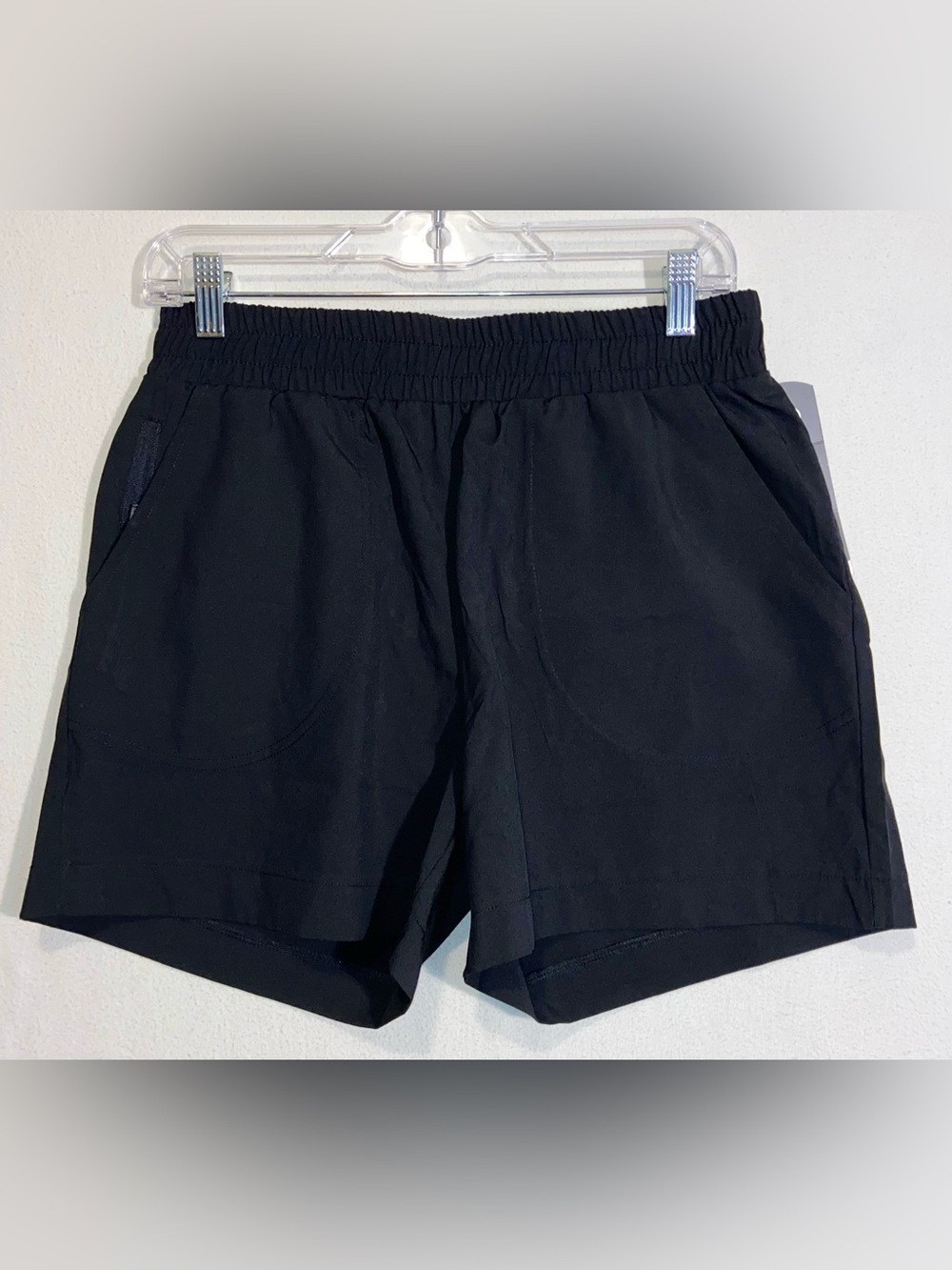 Daisy Fuentes fit shorts